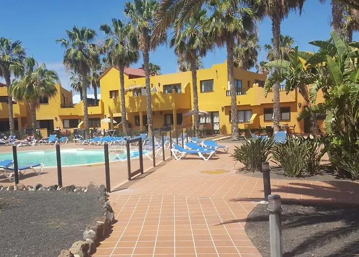 Oasis Royal 3 Piscinas * 科拉雷侯
