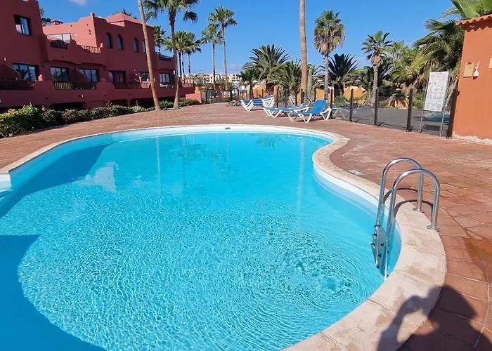 Oasis Royal 3 Piscinas * 科拉雷侯
