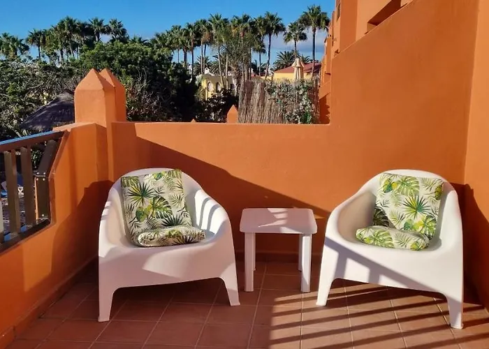 Oasis Royal 3 Piscinas コラレホ