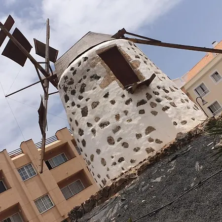 Oasis Royal 3 Piscinas *